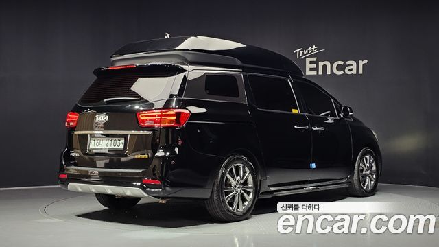 Kia Canival 2019 — photo 2