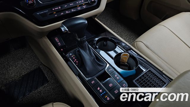 Kia Canival 2019 — photo 12