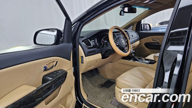 Kia Canival 2019 — photo 13