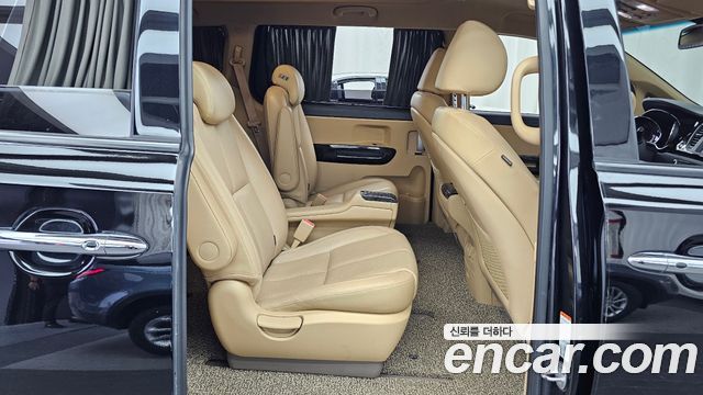 Kia Canival 2019 — photo 18