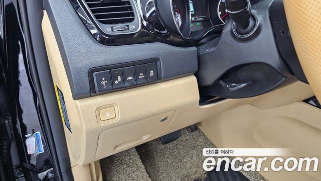 Kia Canival 2019 — photo 22