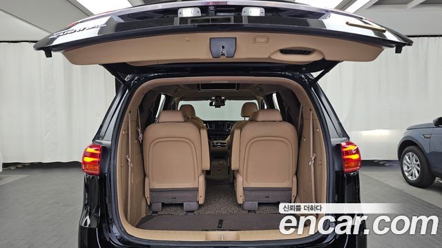 Kia Canival 2019 — photo 26