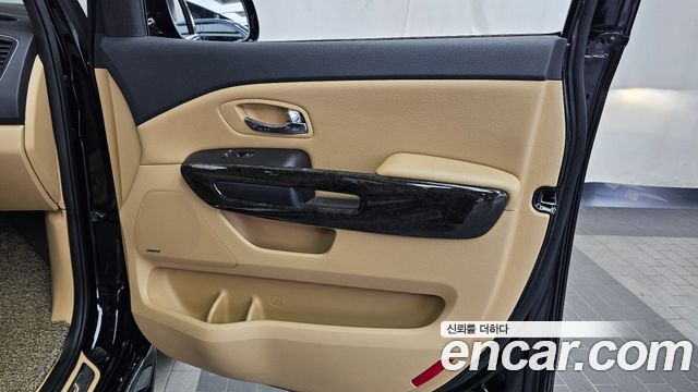 Kia Canival 2019 — photo 15