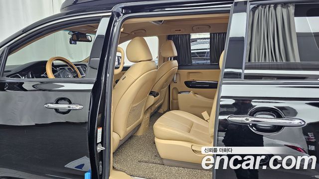 Kia Canival 2019 — photo 16