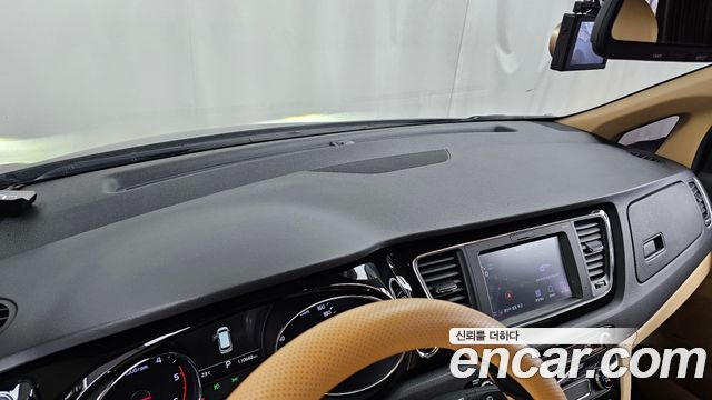 Kia Canival 2019 — photo 34