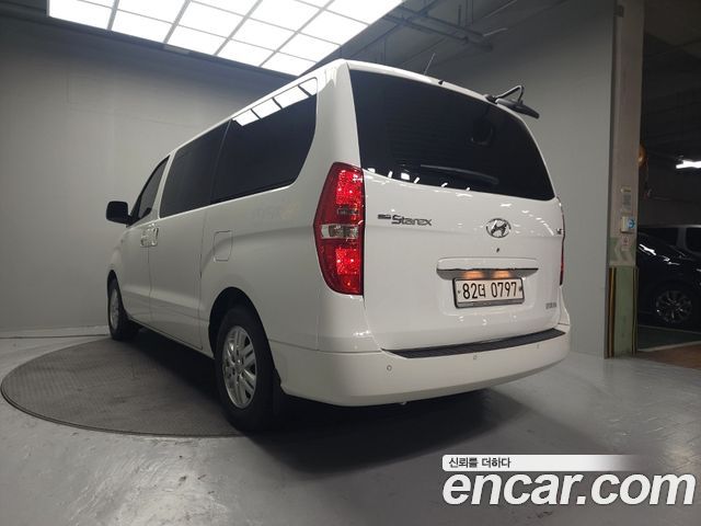 Hyundai Starex 2021 — photo 4