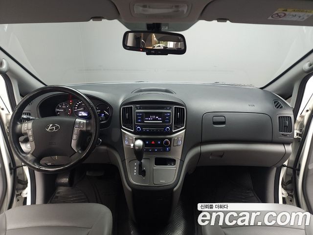 Hyundai Starex 2021 — photo 16