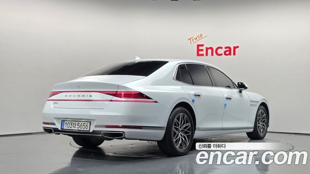 Genesis G90 2023 — photo 2