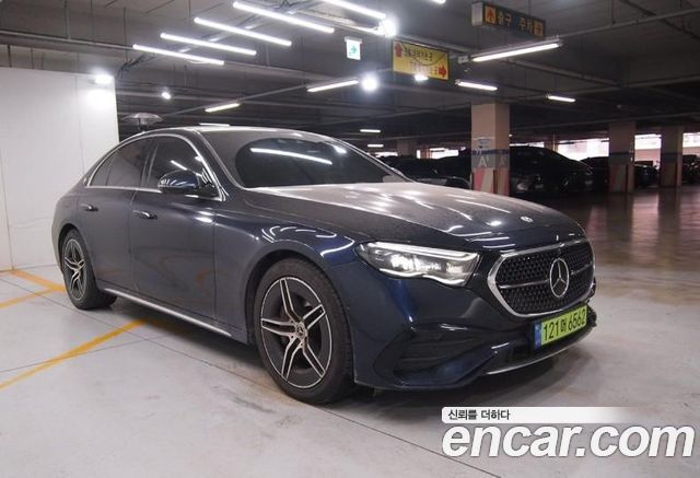 Mercedes-Benz E-Class 2024 — photo 3
