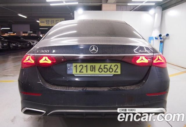 Mercedes-Benz E-Class 2024 — photo 5