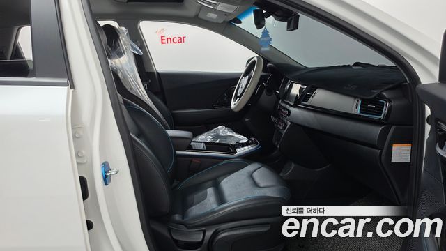 Kia Niro 2019 — photo 16