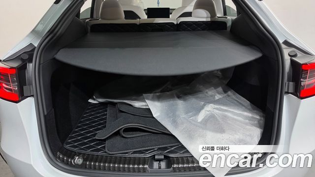Tesla Model Y 2024 — photo 21