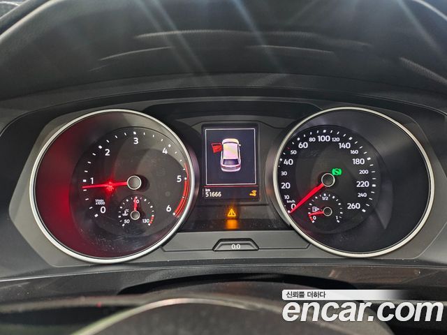Volkswagen Tiguan 2020 — photo 8