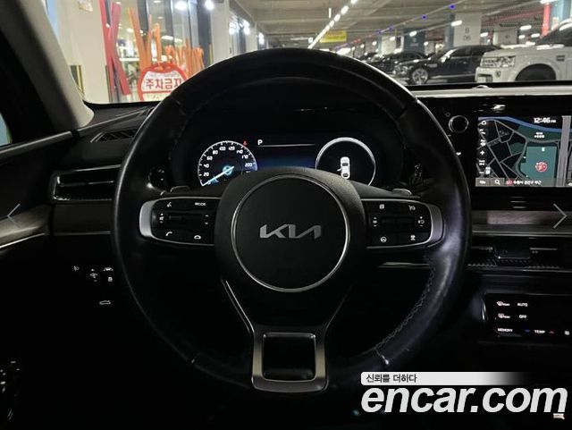 Kia K5 2023 — photo 9