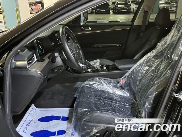 Kia K5 2023 — photo 10