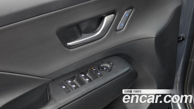 Hyundai Kona 2023 — photo 25