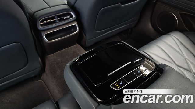 Genesis G80 2022 — photo 19