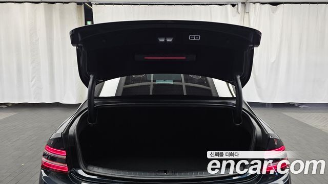 Genesis G80 2022 — photo 20
