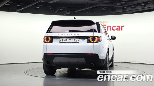 Land Rover Discovery Sport 2017 — photo 4