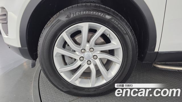Land Rover Discovery Sport 2017 — photo 5