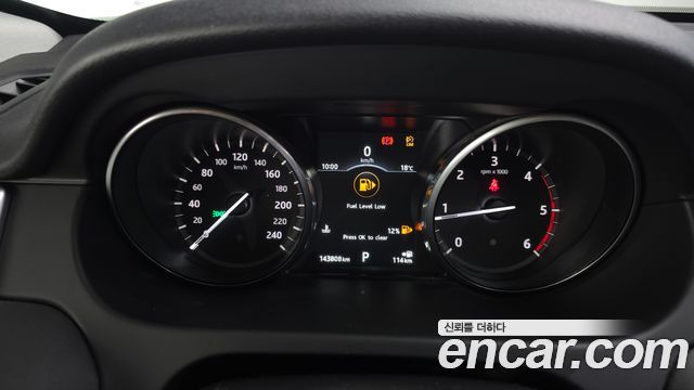 Land Rover Discovery Sport 2017 — photo 8