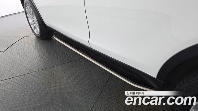 Land Rover Discovery Sport 2017 — photo 17