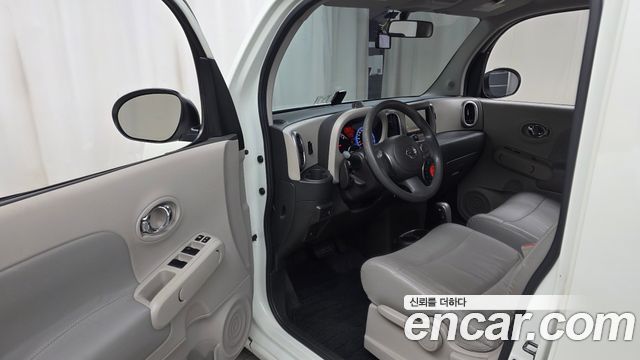 Nissan Cube 2011 — photo 10