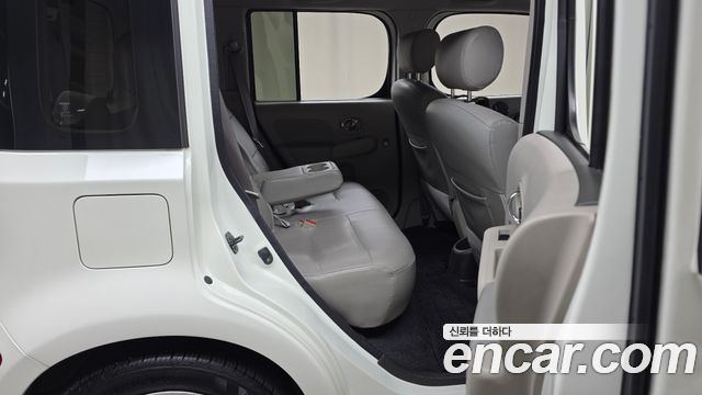 Nissan Cube 2011 — photo 12