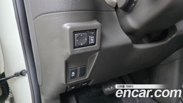 Nissan Cube 2011 — photo 14