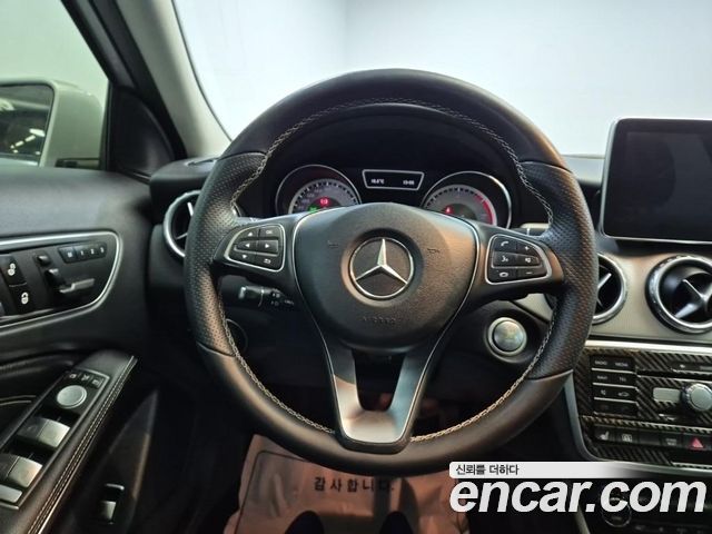 Mercedes-Benz GLA-Class 2016 — photo 6