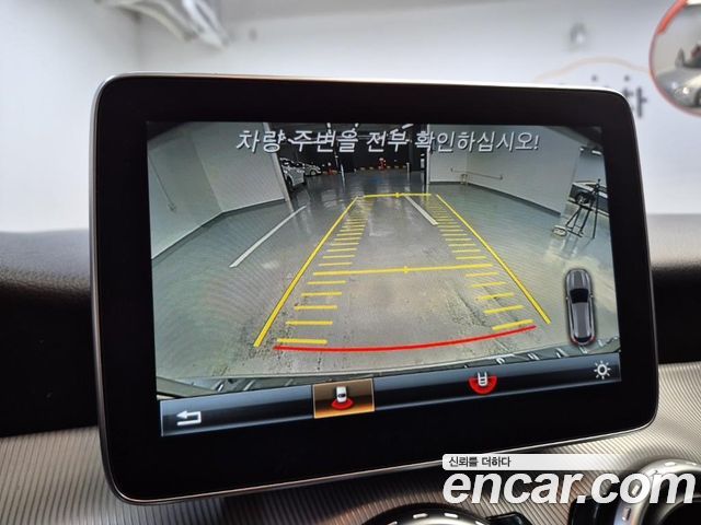 Mercedes-Benz GLA-Class 2016 — photo 10