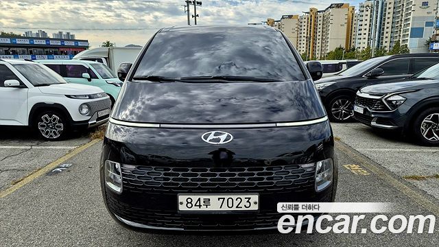 Hyundai Staria 2022 — photo 3