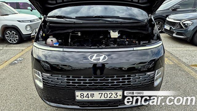 Hyundai Staria 2022 — photo 6