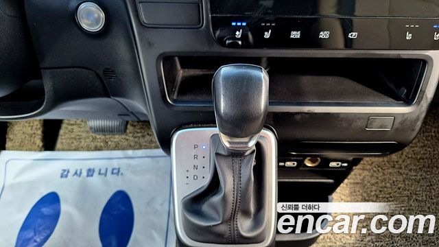 Hyundai Staria 2022 — photo 9