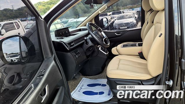Hyundai Staria 2022 — photo 10