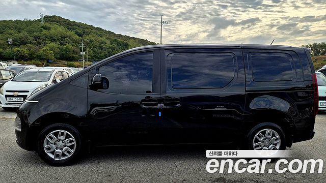 Hyundai Staria 2022 — photo 19