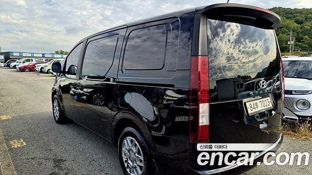 Hyundai Staria 2022 — photo 20