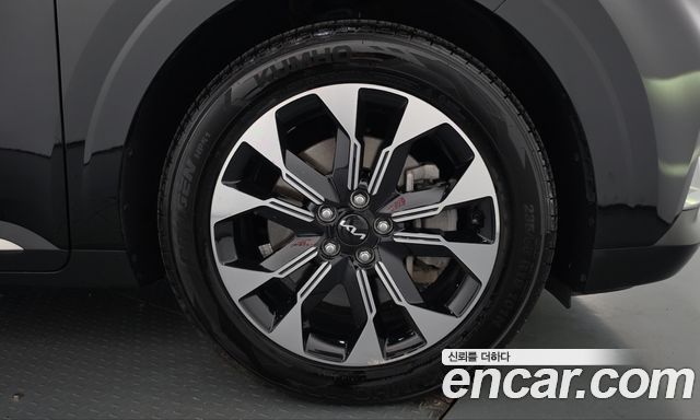 Kia Canival 2023 — photo 7
