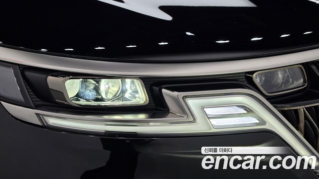 Kia Canival 2023 — photo 8