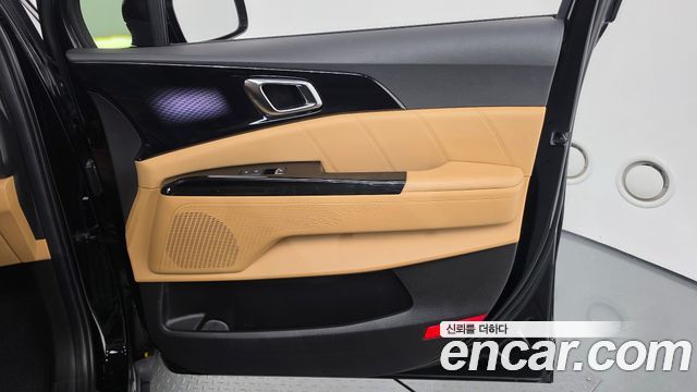 Kia Canival 2023 — photo 15