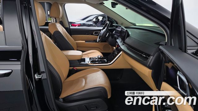 Kia Canival 2023 — photo 16