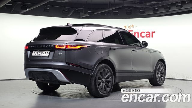 Land Rover Range Rover Velar 2019 — photo 2