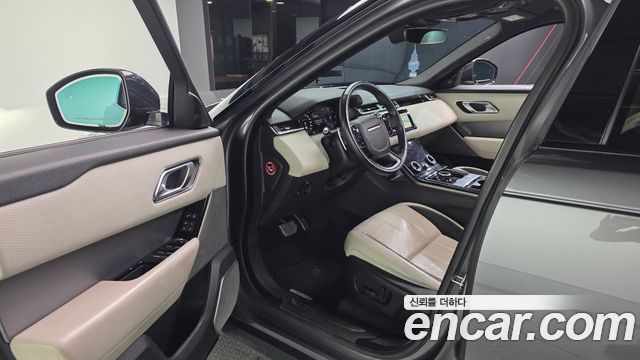Land Rover Range Rover Velar 2019 — photo 10