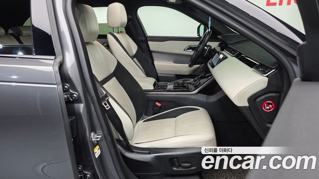 Land Rover Range Rover Velar 2019 — photo 11