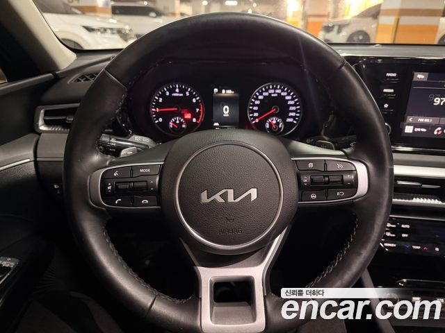 Kia K5 2023 — photo 5