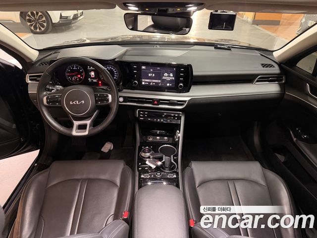 Kia K5 2023 — photo 14