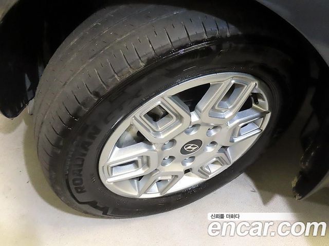 Hyundai Staria 2025 — photo 5