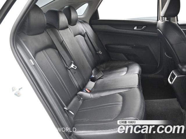 Kia K5 2022 — photo 12