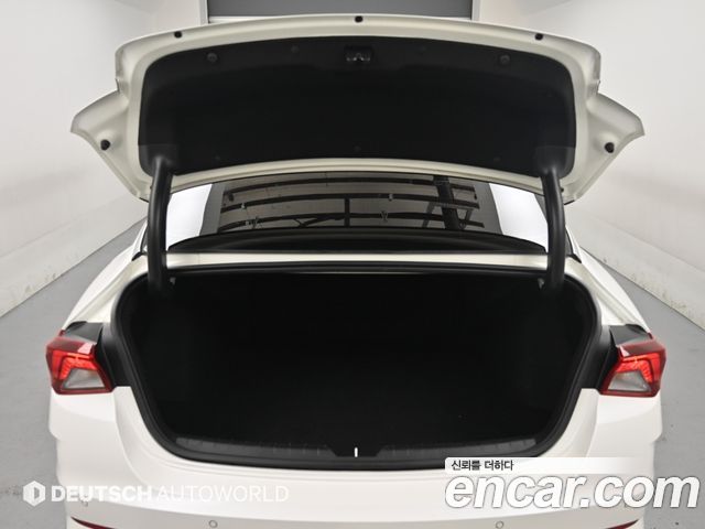 Kia K5 2022 — photo 19