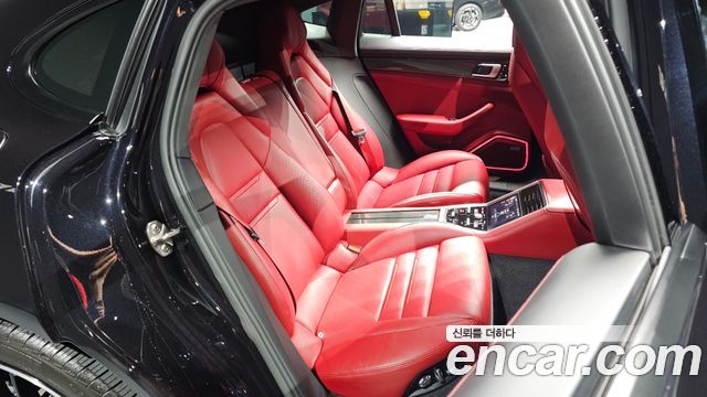 Porsche Panamera 2021 — photo 17